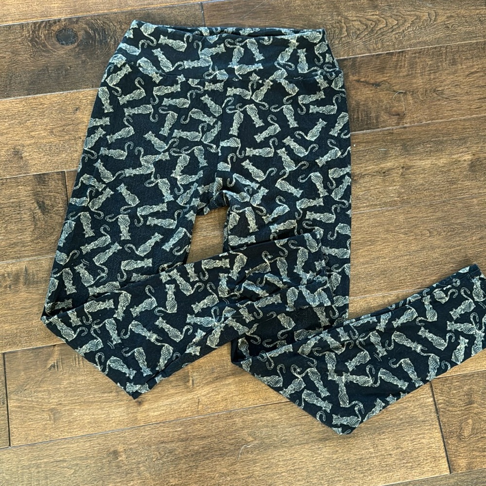Lularoe black cat one size buttery soft leggings